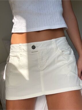 Hollister BNWT Ultra Low-Rise Twill Icon Micro Mini Skort